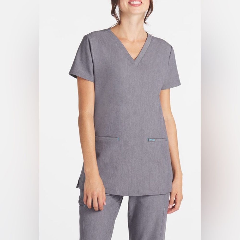 DOLAN Echo 2-Pocket CORE Scrub Top Grey XS NWT IN PACKAGE
